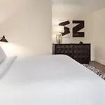 Burton House, Beverly Hills, A Tribute Portfolio Hotel